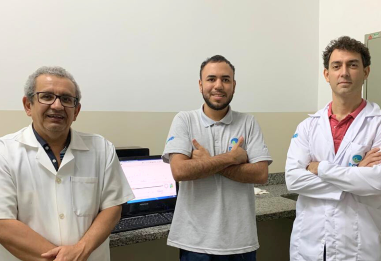 Prof. dr. Gilberto, Leonardo Moreira e Silva Gomes (doutorando do PGRN) e o Prof. dr. Jesús - Crédito: Arquivo pessoal