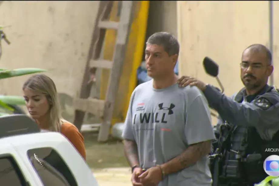 Ronnie Lessa, ao ser transferido para um presídio federal em 2019 Foto: Reprodução/TV Globo