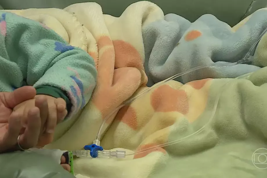 Médicos pedem doações de farmacêuticas diante do crescimento de doença respiratória em bebês - Reprodução/ TV Globo