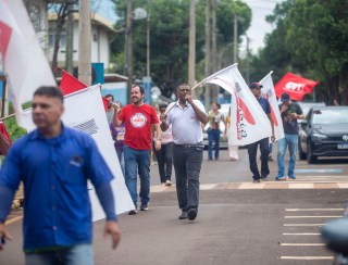 Servidores da UFMS, UFGD e IFMS paralisam atividades e não descartam greve 